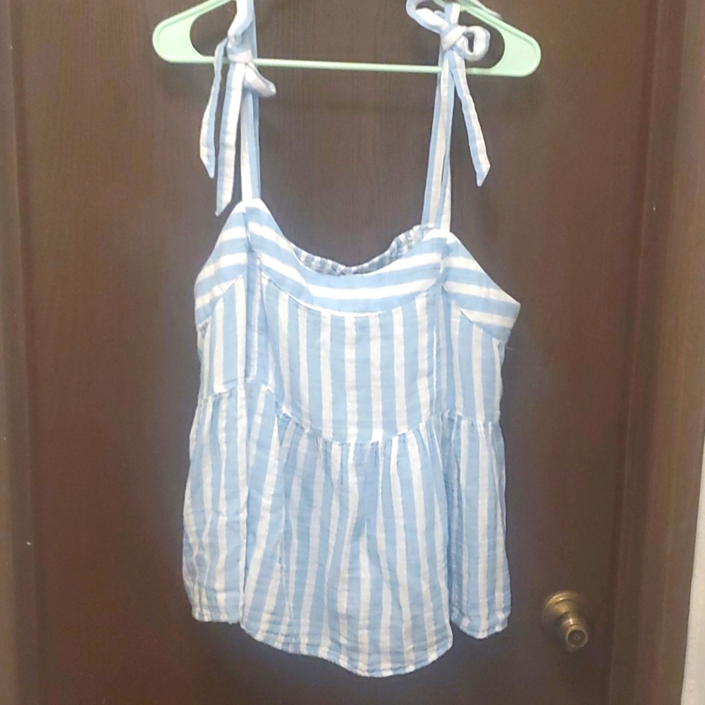 Tie sleeve Old Navy tank